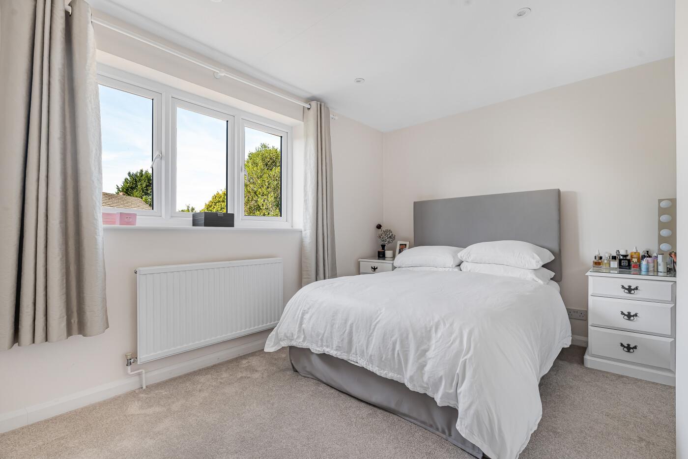 Cherry Tree Close, Stoke Row, Henley-On-Thames